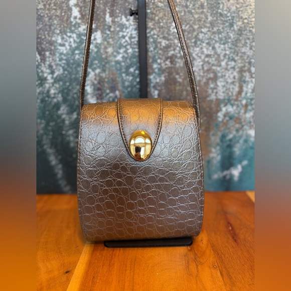 None Handbags - Vintage Metallic Crocodile Embossed Faux Leather Crossbody Bag